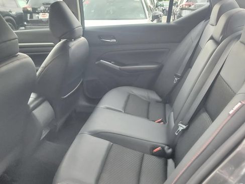 Used 2024 Nissan Altima 2.5 SR FWD image 14