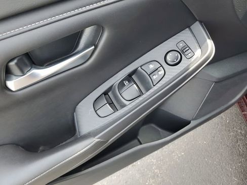 Certified 2021 Nissan Sentra SV FWD image 21