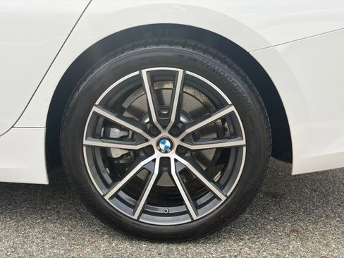 Used 2022 BMW 330i xDrive Sedan w/ Driving Assistance Package image 39