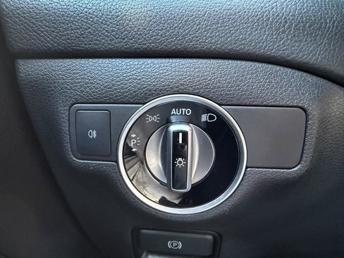 Used 2018 Mercedes-Benz CLA 250 4MATIC image 30