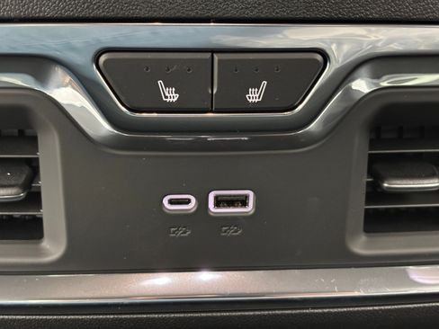 New 2026 GMC Sierra 1500 Denali AWD/4WD image 9