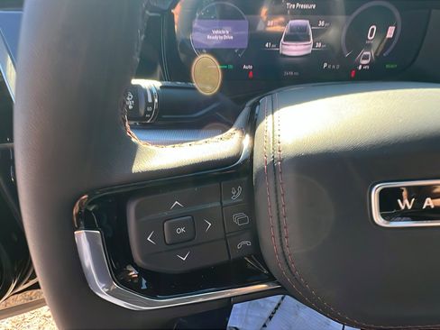 Used 2024 Jeep Wagoneer Launch Edition image 28