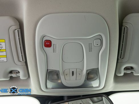 Used 2022 Jeep Renegade Latitude w/ Convenience Group AWD/4WD image 24