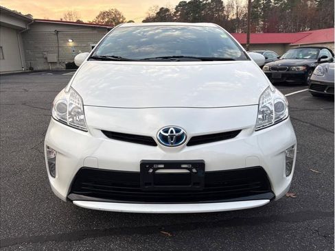 Used 2013 Toyota Prius Three image 2