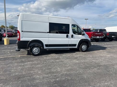 Used 2025 RAM ProMaster 1500 w/ Crew Van Package image 7