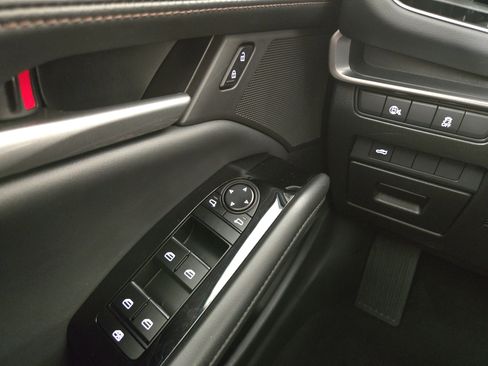 Certified 2025 MAZDA MAZDA3 s image 28