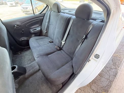 Used 2014 Nissan Versa S FWD image 15