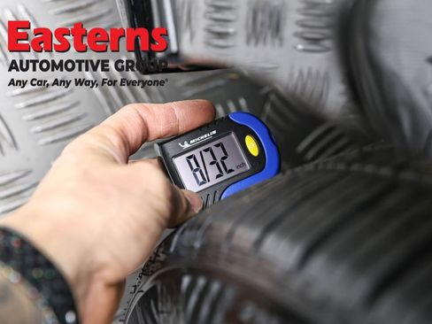 Used 2023 Nissan Sentra SR w/ SR Premium Package image 29