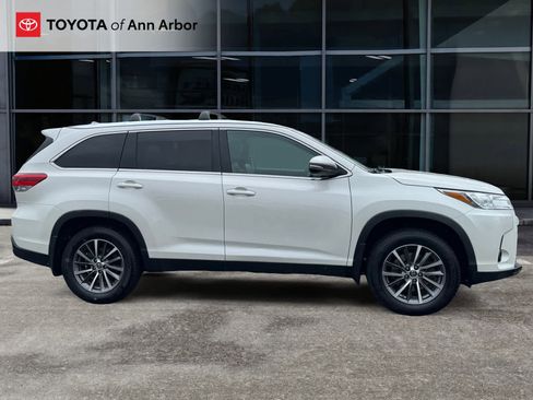 Used 2019 Toyota Highlander XLE image 13