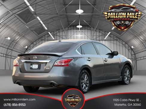 Used 2015 Nissan Altima 2.5 S w/ Special Edition Package FWD image 9