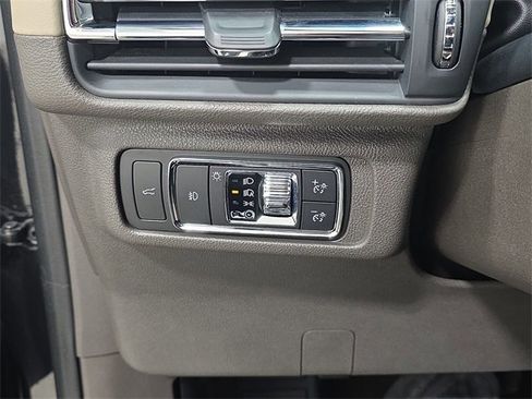 Certified 2021 Lincoln Corsair Reserve w/ Elements Package image 23