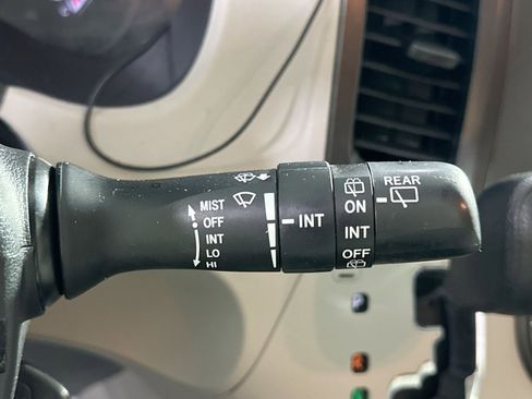 Used 2013 Toyota Sienna L w/ Towing Pkg image 27