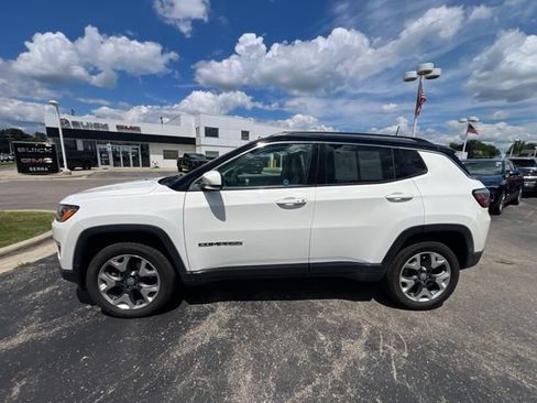 Used 2018 Jeep Compass Limited AWD/4WD image 7