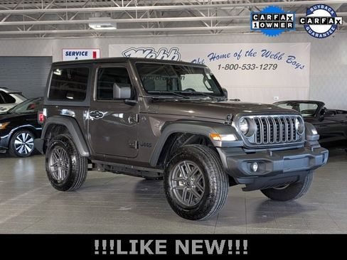 Used 2025 Jeep Wrangler Sport image 2