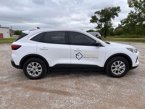 Used 2024 Ford Escape Active AWD/4WD image 5