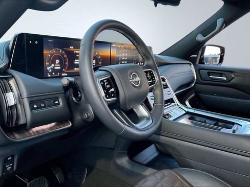 New 2025 Nissan Armada Platinum Reserve image 6