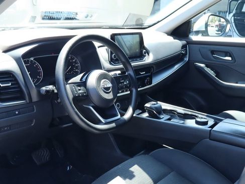 Used 2022 Nissan Rogue SV AWD/4WD image 17