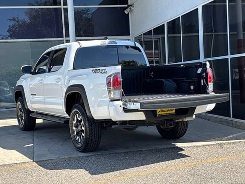 Used 2022 Toyota Tacoma TRD Off-Road w/ Technology Package RWD image 7