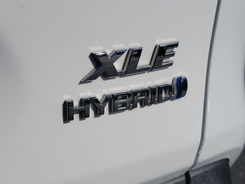 Used 2024 Toyota RAV4 XLE image 8