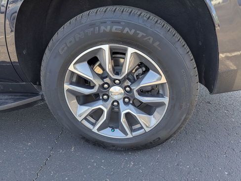 Used 2022 Chevrolet Tahoe LT w/ Luxury Package image 9