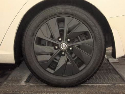 Used 2019 Nissan Altima 2.5 S FWD image 12