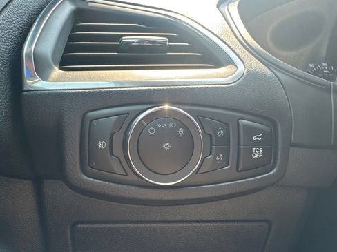 Certified 2024 Ford Edge Titanium AWD/4WD image 10
