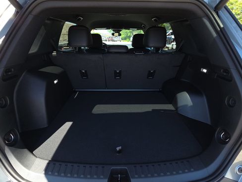 New 2026 Chevrolet Equinox RS w/ Convenience Package III FWD image 32