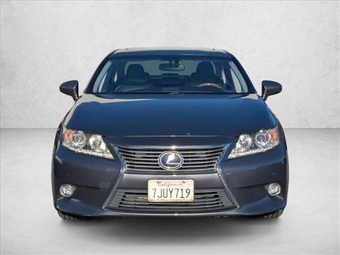 Used 2015 Lexus ES 300h w/ Navigation System Package image 2