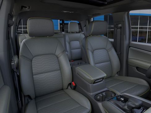 New 2025 Chevrolet Colorado ZR2 w/ Technology Package image 17