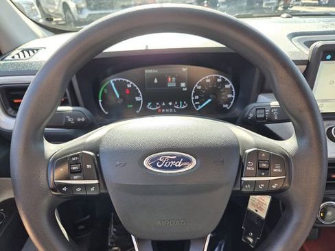 Certified 2023 Ford Maverick XLT image 28