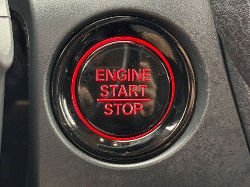 Used 2025 Honda HR-V LX image 21