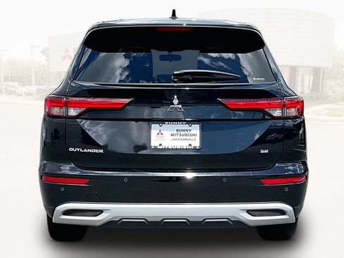 Used 2024 Mitsubishi Outlander SE AWD/4WD image 5