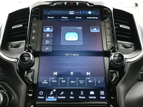 Used 2022 RAM 1500 Big Horn AWD/4WD image 32