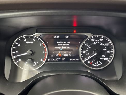 Used 2023 Nissan Rogue SV image 16