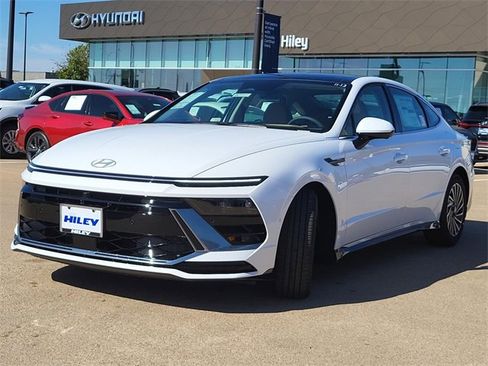 New 2026 Hyundai Sonata Limited image 2