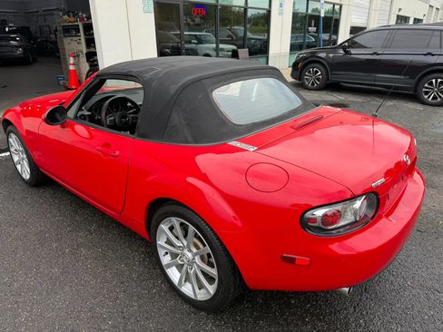 Used 2006 MAZDA MX-5 Miata Grand Touring w/ Premium Pkg RWD image 18