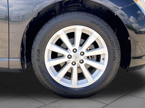 Used 2011 Toyota Venza w/ Leather Pkg FWD image 10