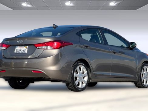 Used 2013 Hyundai Elantra Limited w/ Technology Pkg image 3