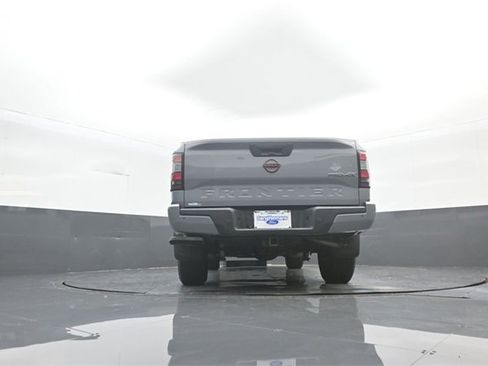 Used 2022 Nissan Frontier PRO-4X image 26