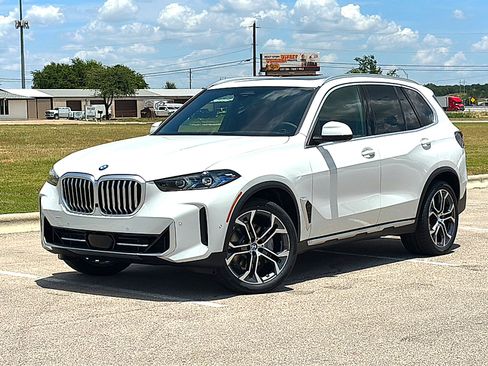 New 2026 BMW X5 xDrive40i w/ Climate Comfort Package AWD/4WD image 2