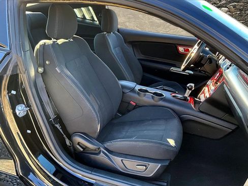 Used 2019 Ford Mustang GT w/ Equipment Group 301A image 7