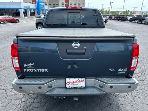 Used 2017 Nissan Frontier SL w/ Moonroof Package AWD/4WD image 6