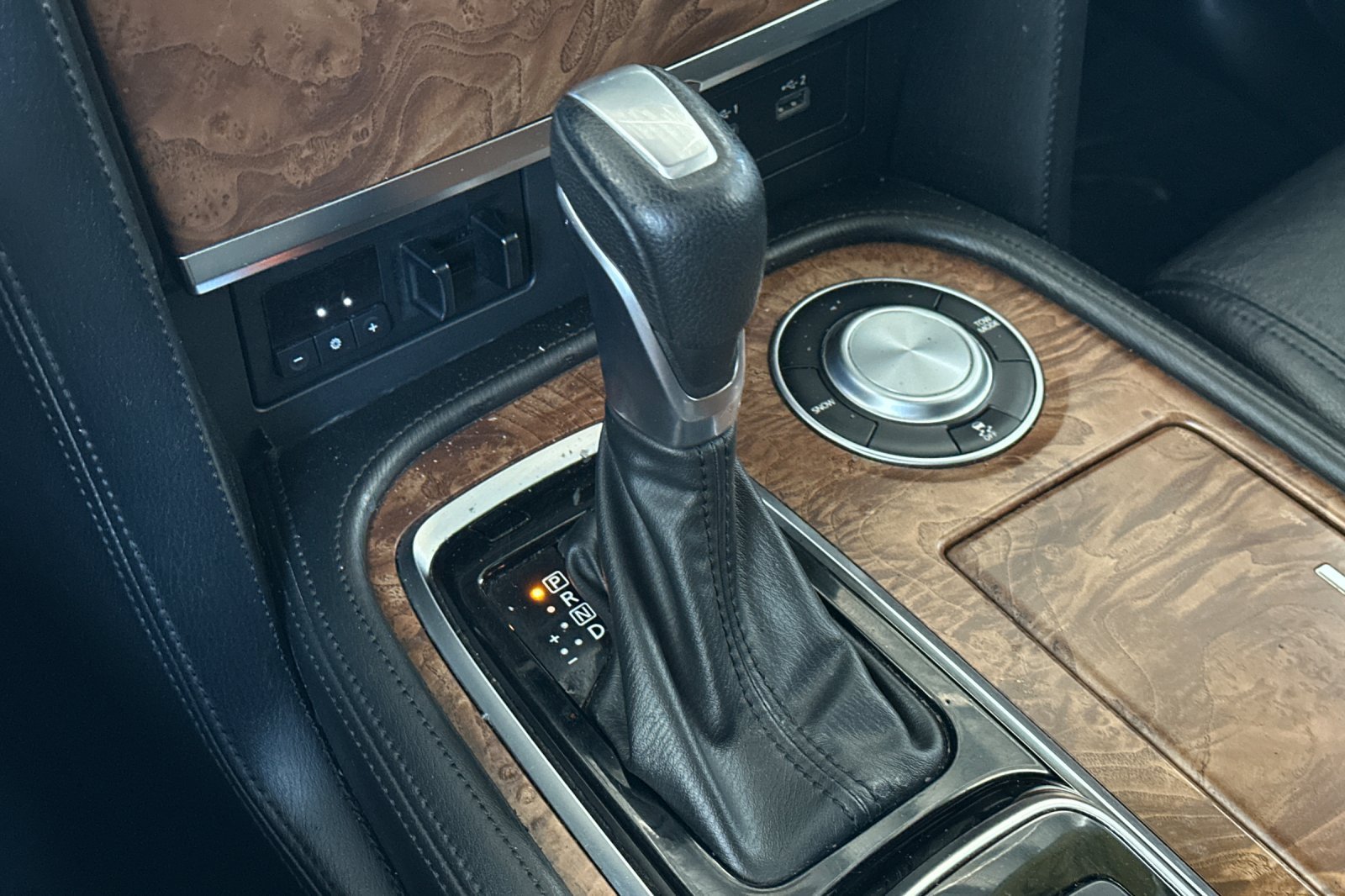 Used 2022 Nissan Armada SL RWD image 30
