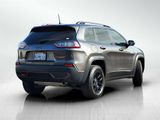 Used 2019 Jeep Cherokee Trailhawk image 4