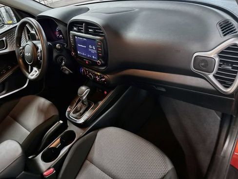Used 2022 Kia Soul LX w/ Technology Package FWD image 27