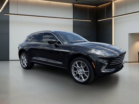 Used 2021 Aston Martin DBX AWD/4WD image 8