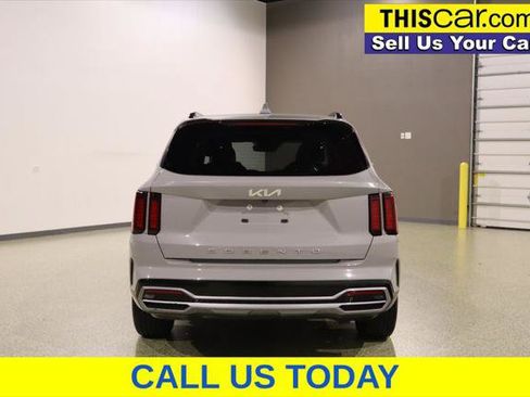 Used 2022 Kia Sorento EX w/ Panoramic Sunroof Package FWD image 7