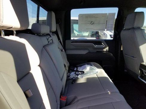 New 2026 GMC Sierra 2500 SLT w/ SLT Premium Package image 11
