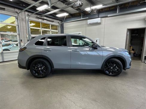 Used 2025 Honda HR-V Sport image 6