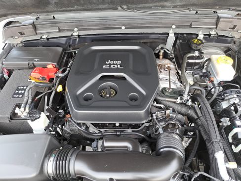 Used 2022 Jeep Wrangler Unlimited Rubicon w/ LED Lighting Group image 27